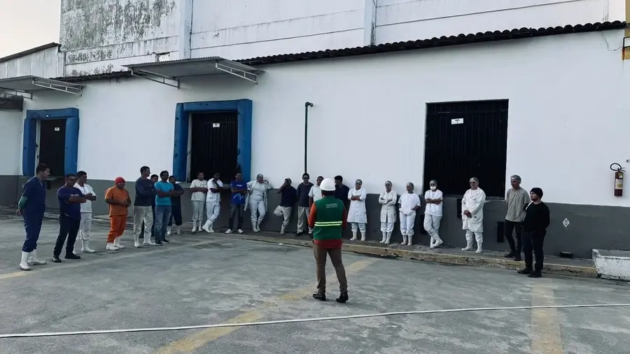 Curso de Brigadista de Incêndio — MARCHEF Indústria e Comércio de Pescados (Itarema) — imagem 4