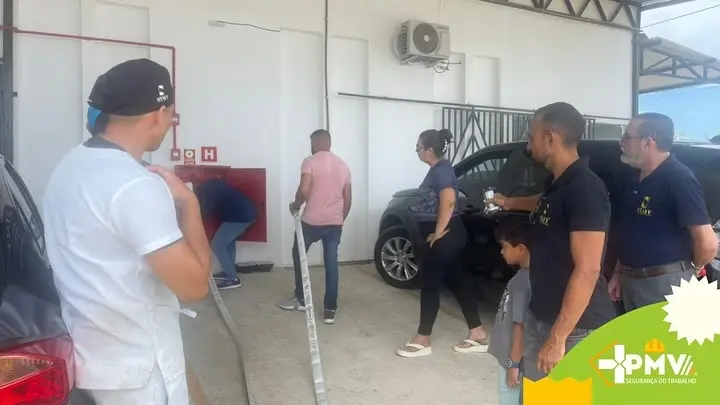Treinamento de Brigada de Incêndio — STAFF Indústria e Comércio de Cosméticos — imagem 6