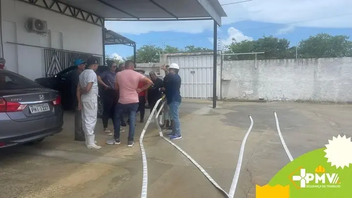 Treinamento de Brigada de Incêndio — STAFF Indústria e Comércio de Cosméticos — imagem 11